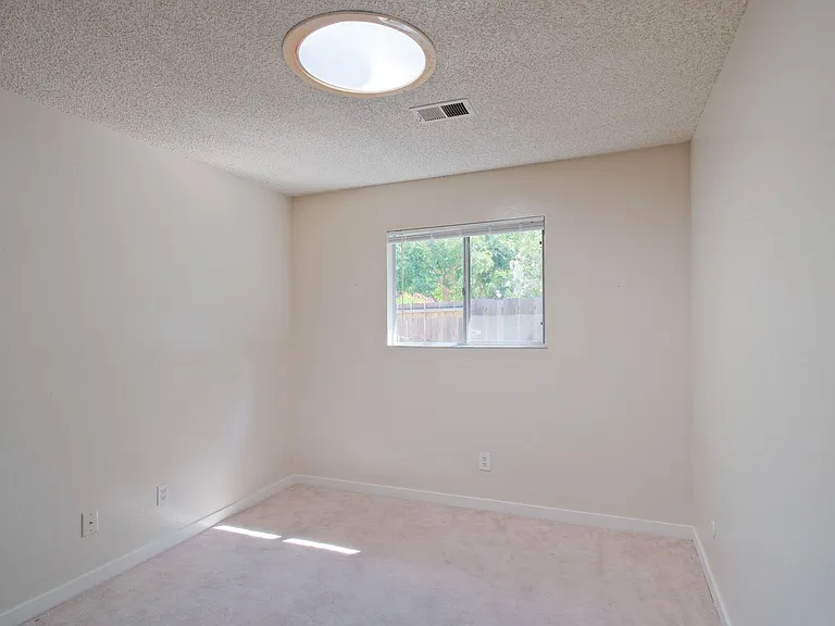 505 Mission Pl — Photo 19