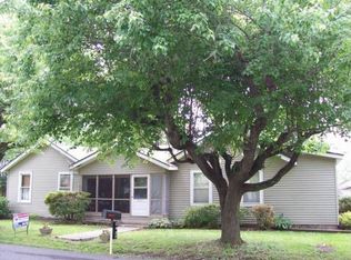 3427 Henson St, Paducah, KY 42003