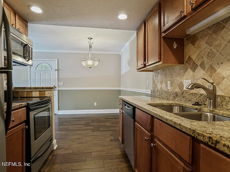 3737 Loretto Rd #802 — Photo 11