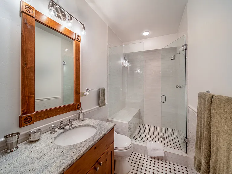 503 W Main St #B101 — Photo 11