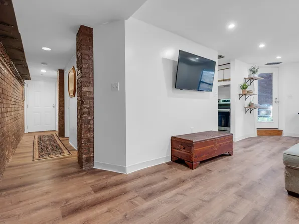 84 Gainsborough St Unit 4W, Boston, MA 02115