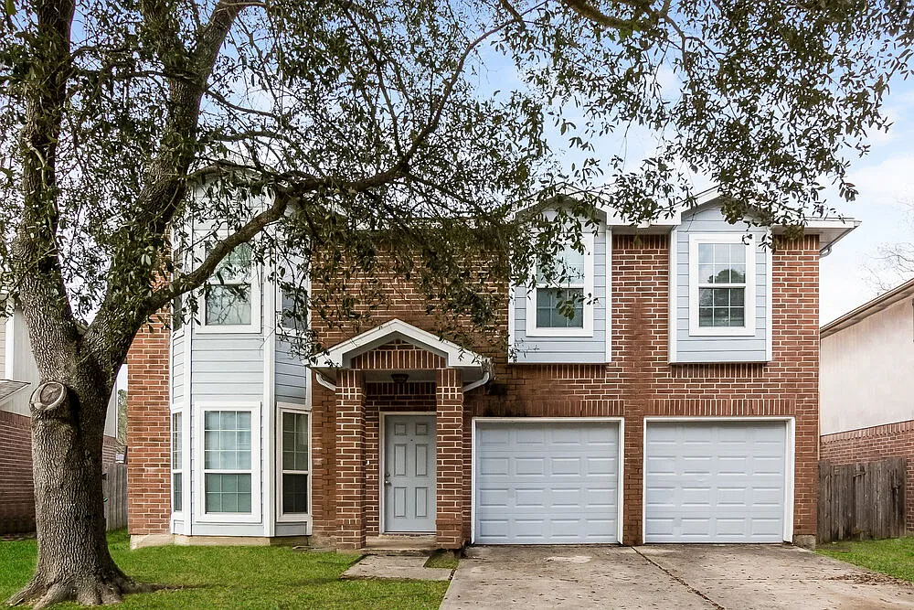 4 bed, 2.5 bath, 2152 sqft, $2,760 — Photo 1