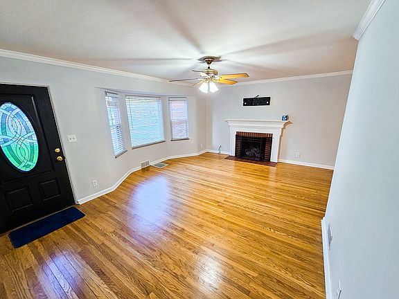 5th image of 6024 Hillside Avenue East Dr