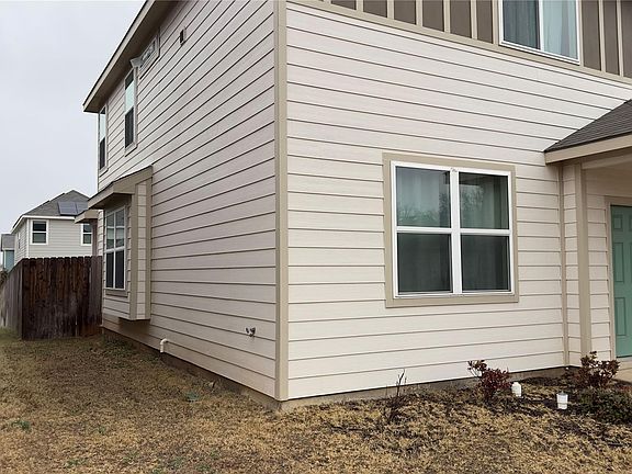3rd image of 5565 Willamette Dr