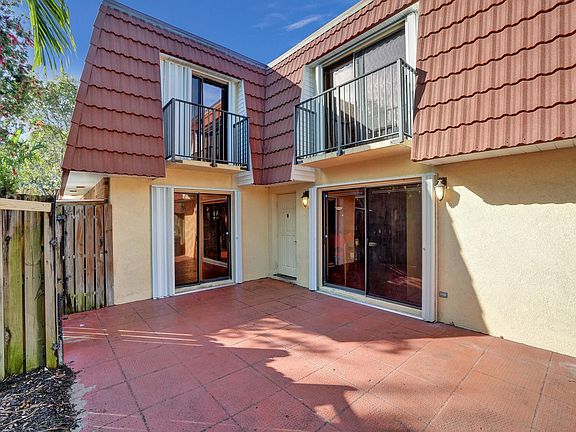 2nd image of 9953 NW 6th Court
