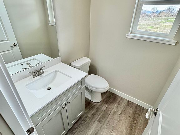 4th image of 2600 Racquet Ln #30