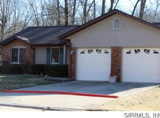 320 Bobbie Dr, Swansea, IL