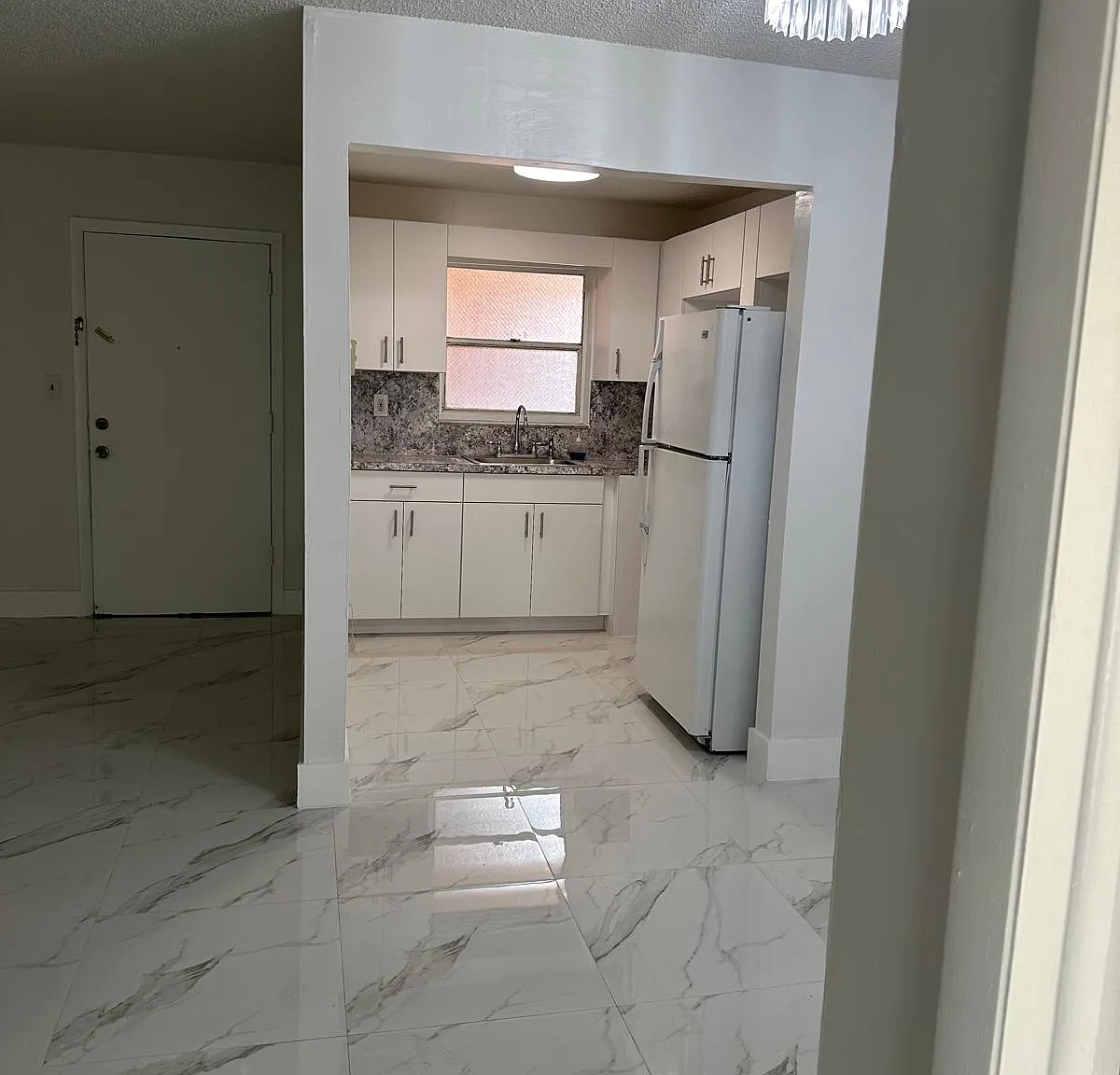 1 bed, 741 sqft, $1,800 — Photo 2