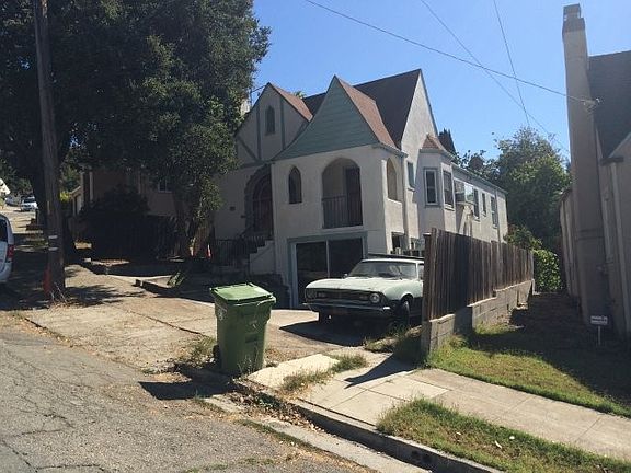 4th image of 2938 Partridge Ave
