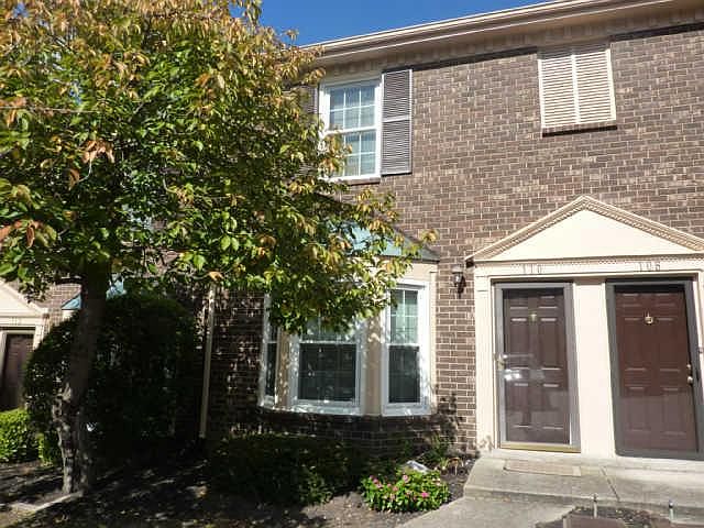 1st image of 110 Lakebrink Dr