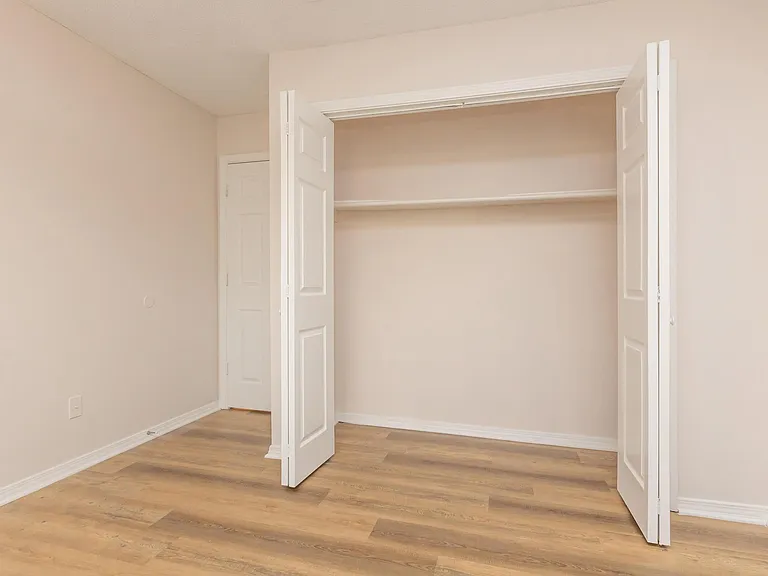 Summerfield Apartments — Photo 38
