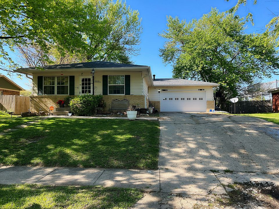 2nd image of 10318 Baribeau Ln