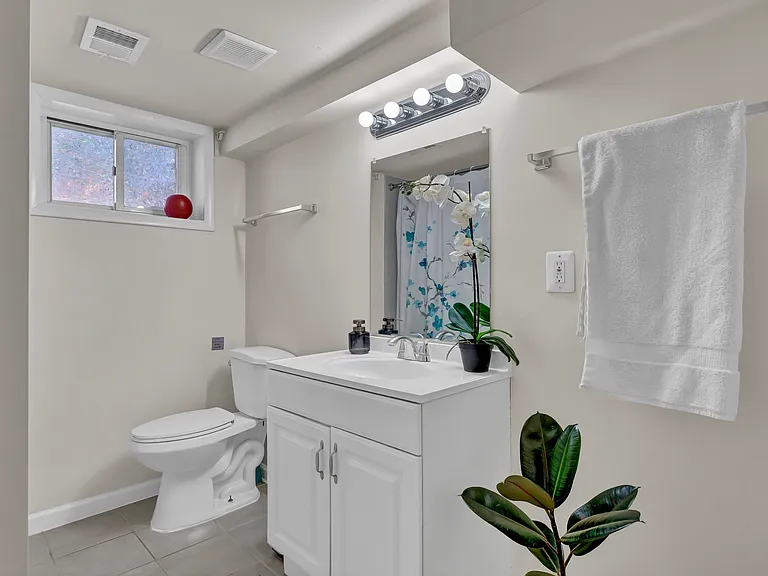 4830 Indian Ln — Photo 8