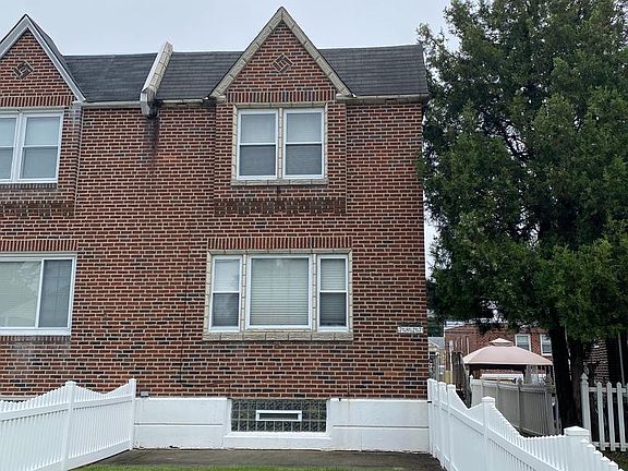 5th image of 7827 Horrocks St