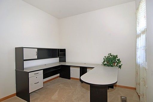 4th image of 623 W Kristina Ln #623