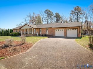 107 Oxford Rd, Hopewell, VA 23860