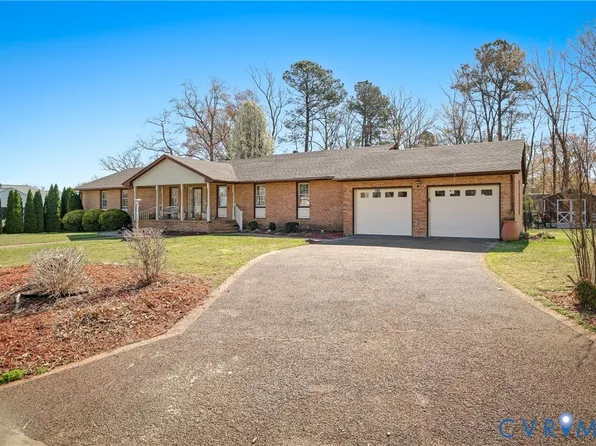 107 Oxford Rd, Hopewell, VA 23860