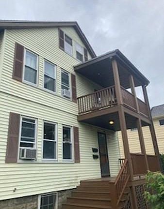2nd image of 840 Belmont St #840