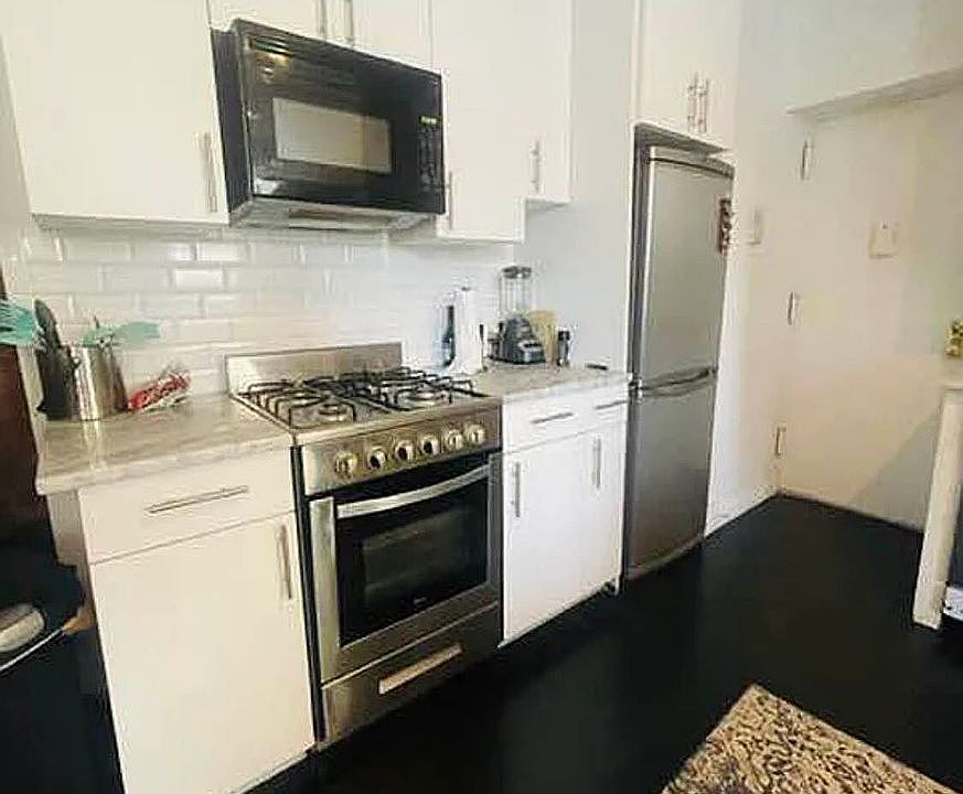 1st image of 318 E 11th St APT 11