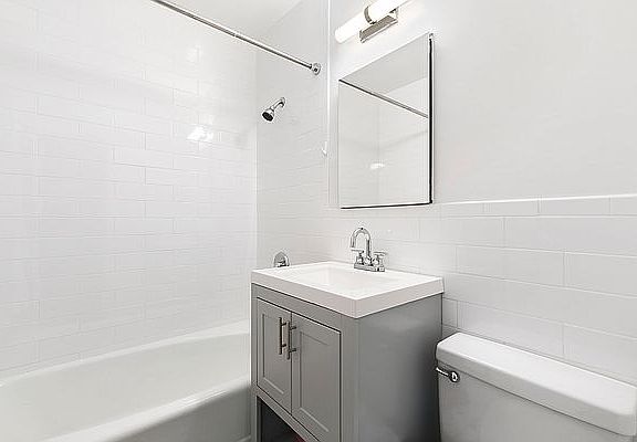 5th image of 215 E 80th St APT 9C