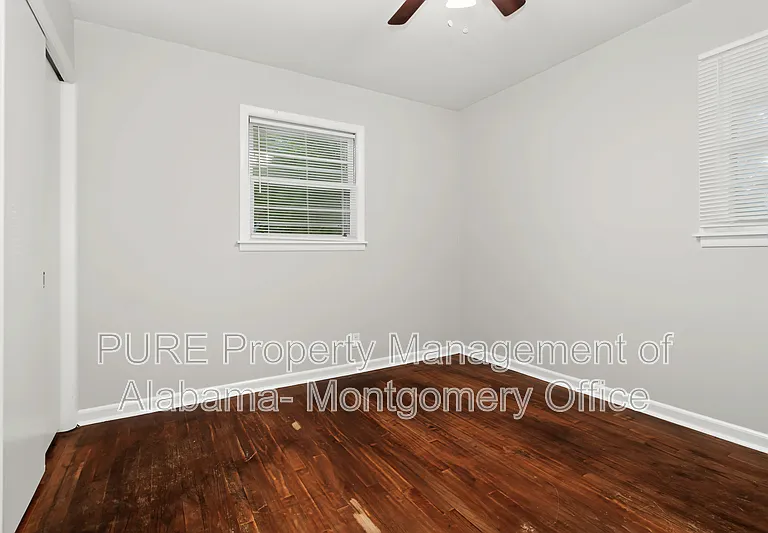 4332 Sussex Dr — Photo 14