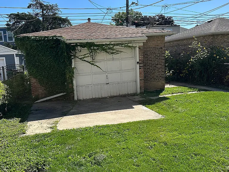 9410 Lawrence Ct #4 — Photo 9