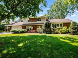 4609 Birch Grove Cir, Minneapolis, MN 55443