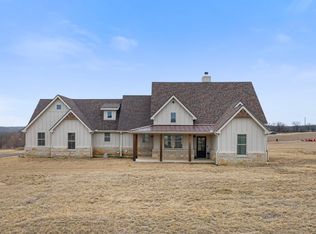 476 Silver Leaf Dr, Sunset, TX 76270