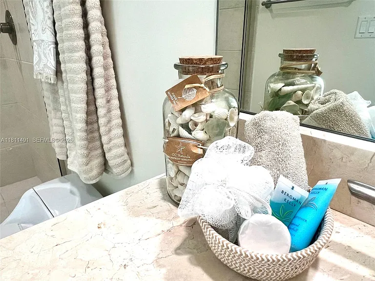 231 Riverside Dr #1210 — Photo 32