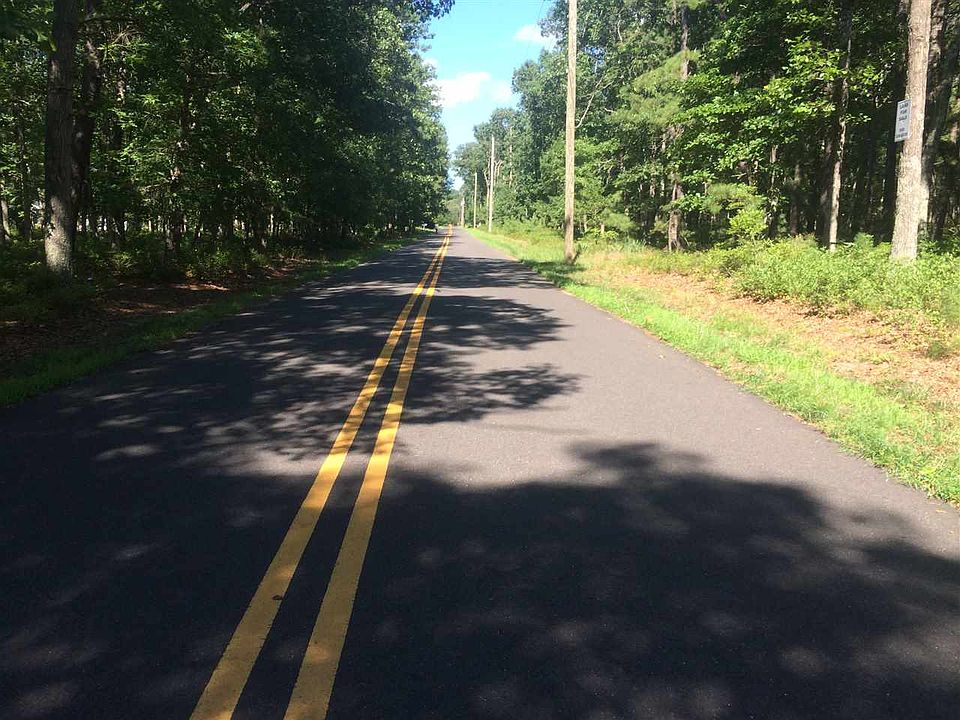 2nd image of 195 2nd Ave