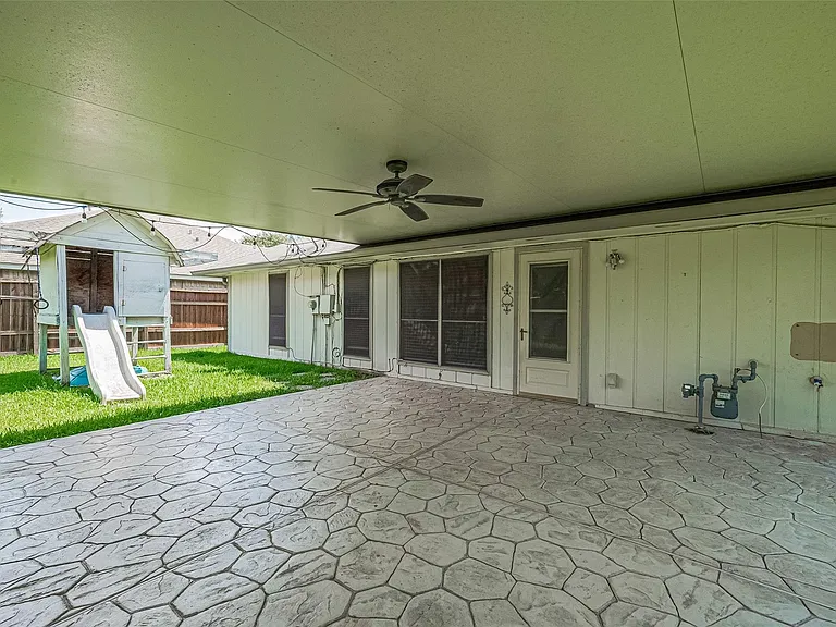 6907 Yardley Dr — Photo 27