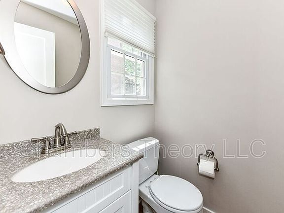 3rd image of 1008 N Liberty St