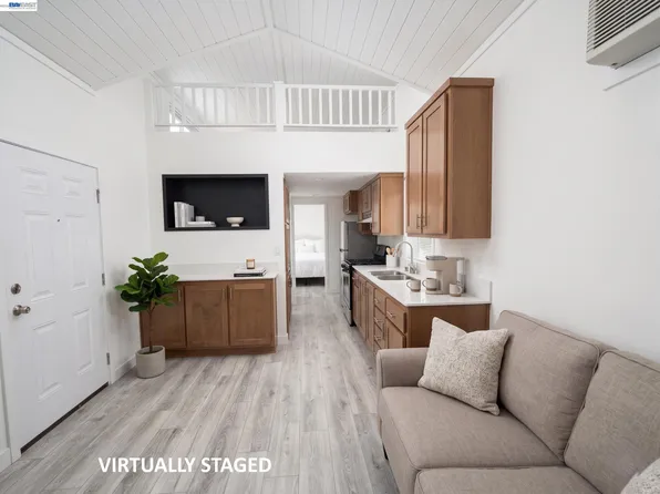 5878 Garlic Farm Dr #82, Gilroy, CA 95020