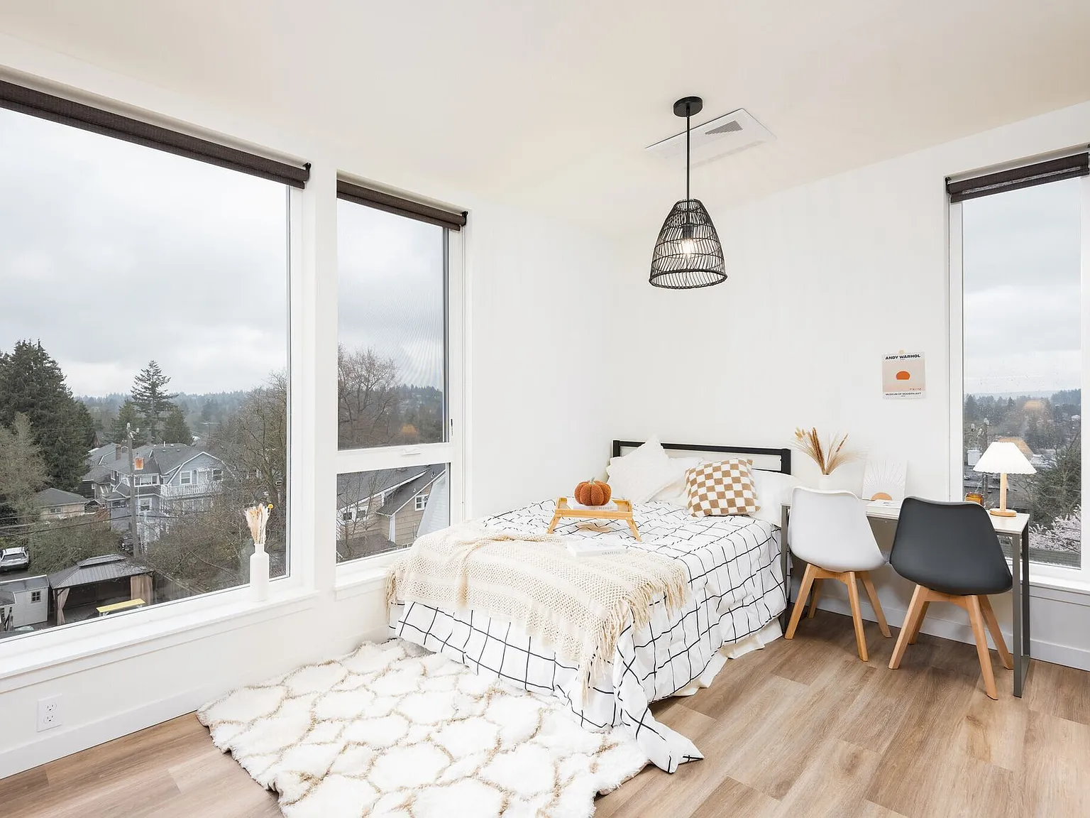 Greta Apartments | Private Kitchen Studio near UW — Photo 3