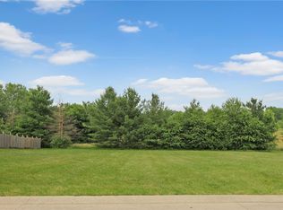 Hawthorne Dr, Charleston, IL 61920
