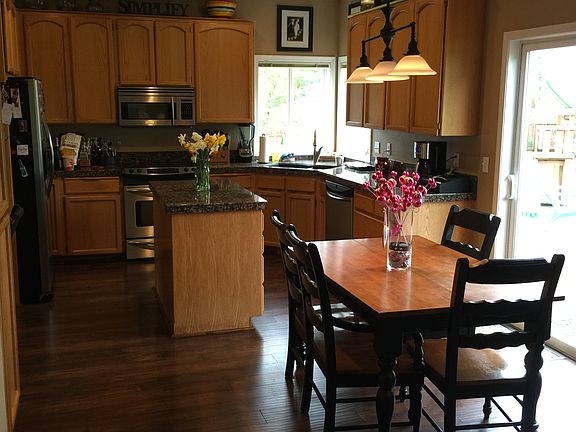 Kitchen/breakfast nook