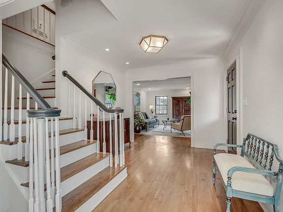 4th image of 1846 Angelique Dr