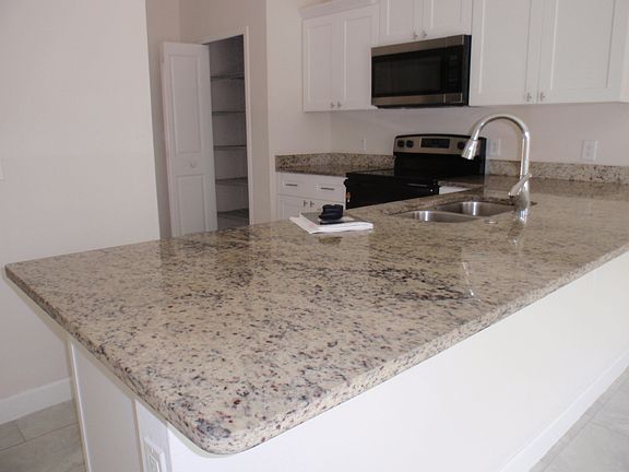 5th image of 634 Kangaroo Dr