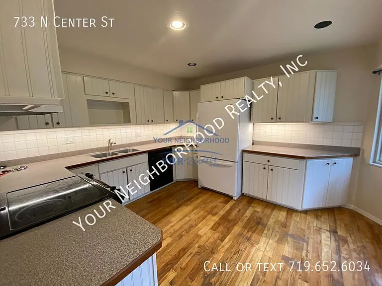 733 N Center St — Photo 4