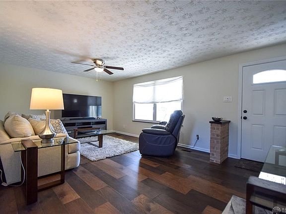 3rd image of 675 Paxson Dr