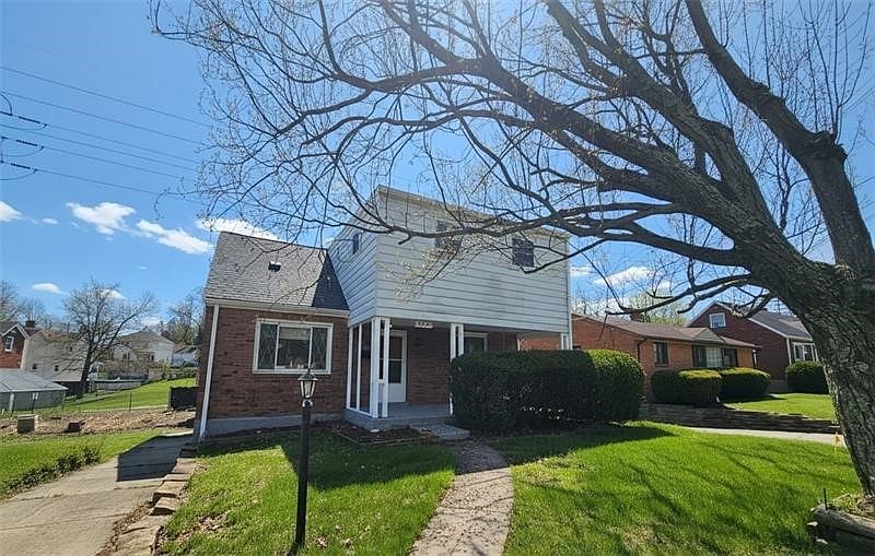 1st image of 1034 Elwell St