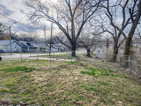 3rd image of 5846 Walrond Ave