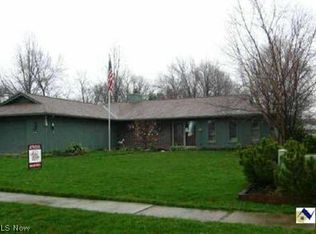9861 Plum Brook Ln, Strongsville, OH 44149