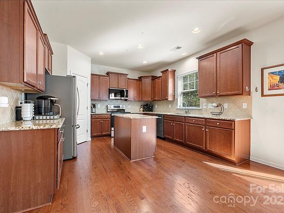 5th image of 13623 Sunrise View Dr