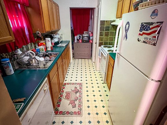 4th image of 569 Whippoorwill Dr
