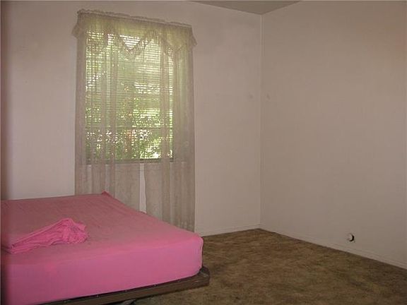 5th image of 4013 Shawnee Trl