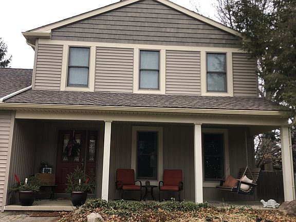3rd image of 903 Lawrence St