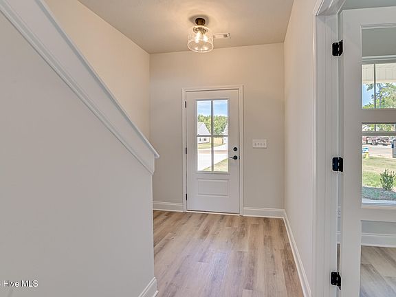 4th image of 730 Burlington Drive