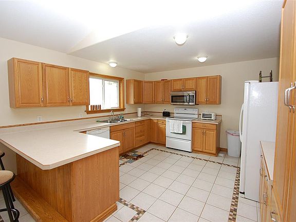 5th image of 2097 Vicki Ln