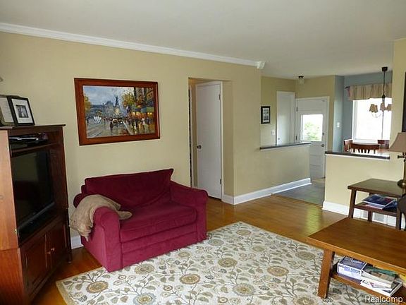 2nd image of 41052 Greenbrook Ln